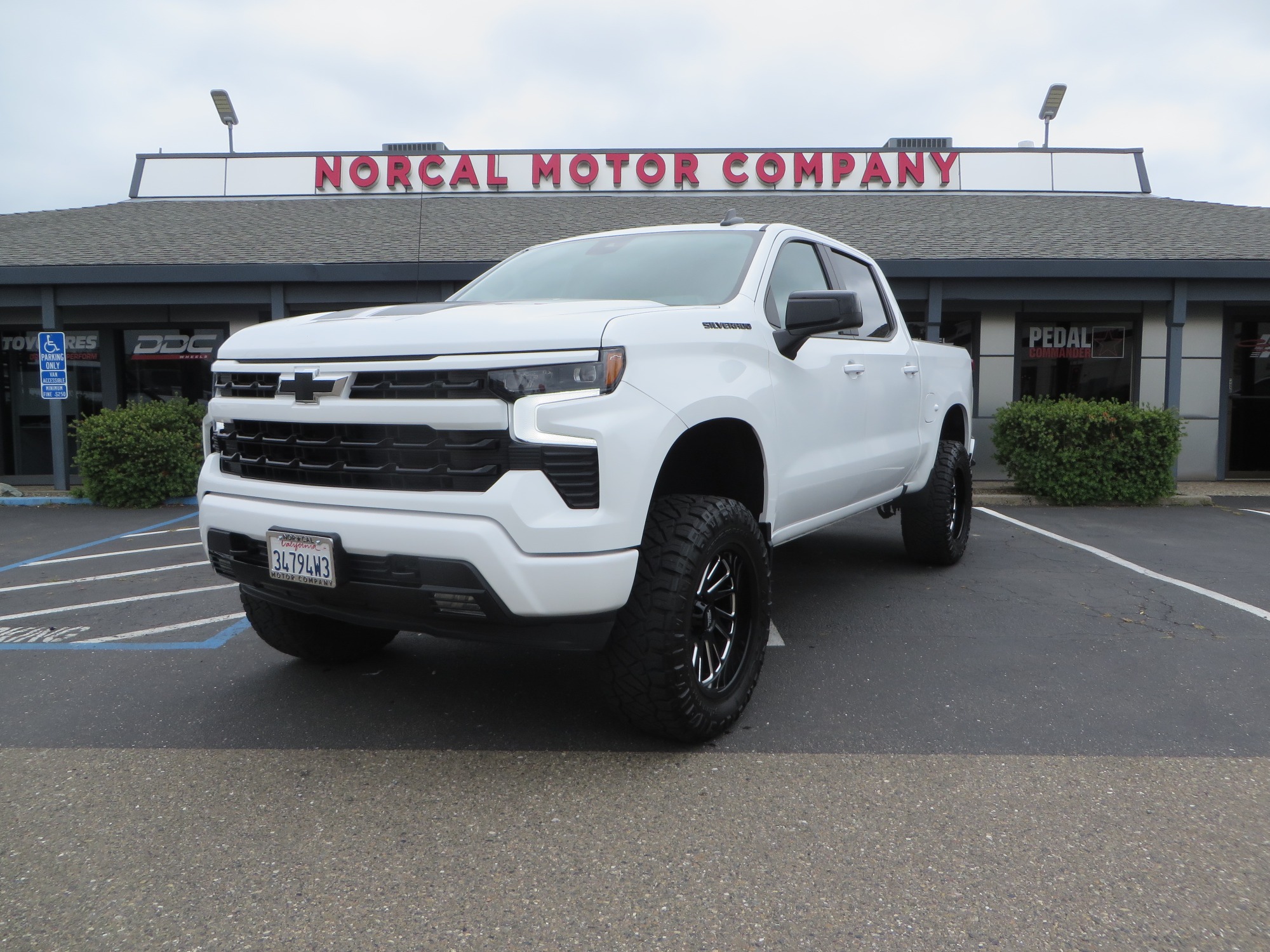 photo of 2023 Chevrolet Silverado 1500 RST Crew Cab 4WD